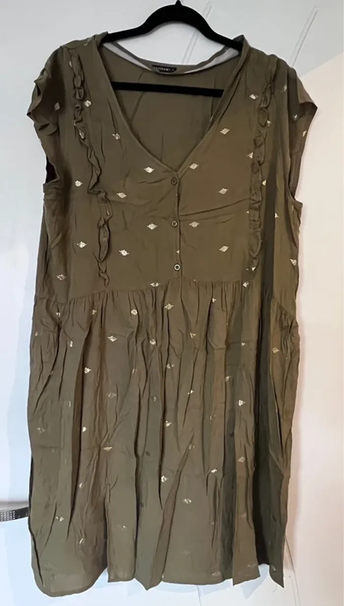 Robe été légère kaki motifs dorés taille 46