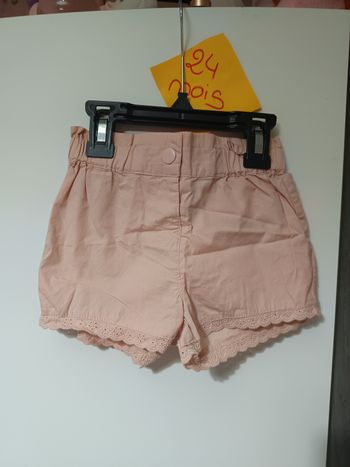 Short rose broderies 24 mois 