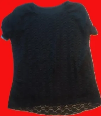 👗 Tunique noire en dentelle – Taille 40 – Élégante et féminine