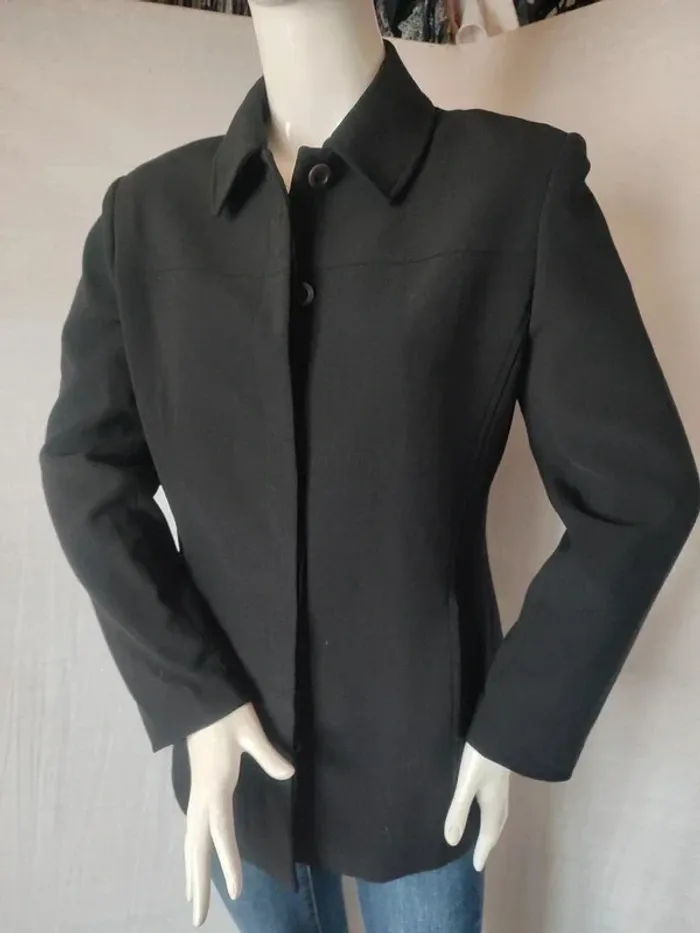 Veste noire - photo numéro 2