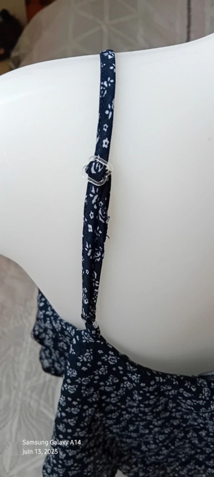 Top court fines bretelles avec volants imprimé fleurs marine femme S Tailly weijl - photo numéro 16