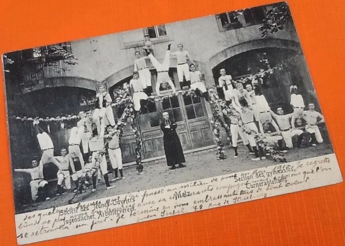 Carte postale ancienne  Metz (Moselle) Société des Jeunes-Ouvriers  Section des Gymnastes - photo numéro 4