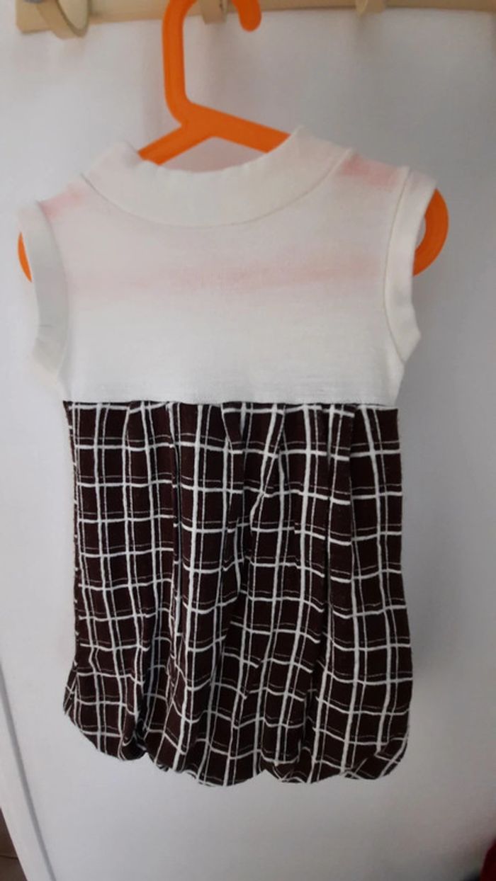 Robe manches courtes 8 / 10 ans - photo numéro 2