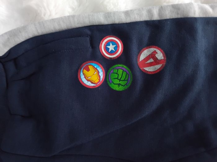 Survêtement jogging Avengers  marvel,  neuf. 8 ans - photo numéro 8