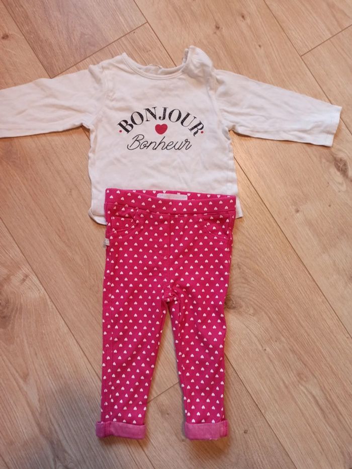 Ensemble pantalon et t-shirt manches longues