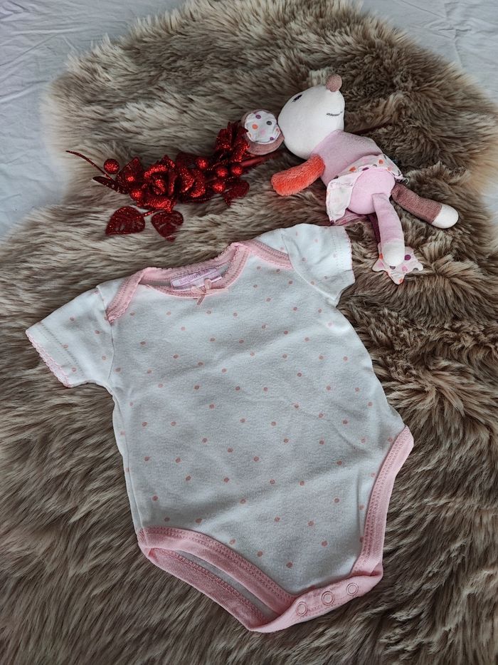 Body rose blanc 3/6 mois