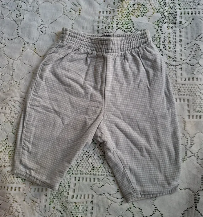 Pantalon gris bébé- De Bouche à Oreille  - taille 6 mois - en très bon état - photo numéro 2