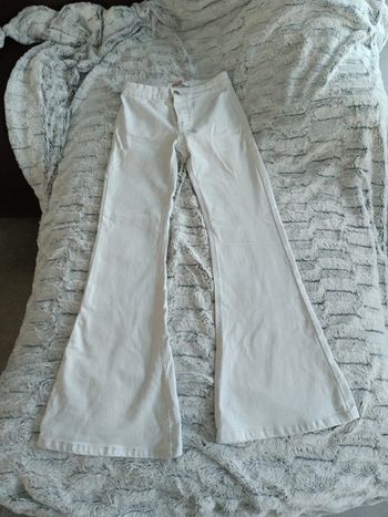 Jean flare blanc Jennyfer 30