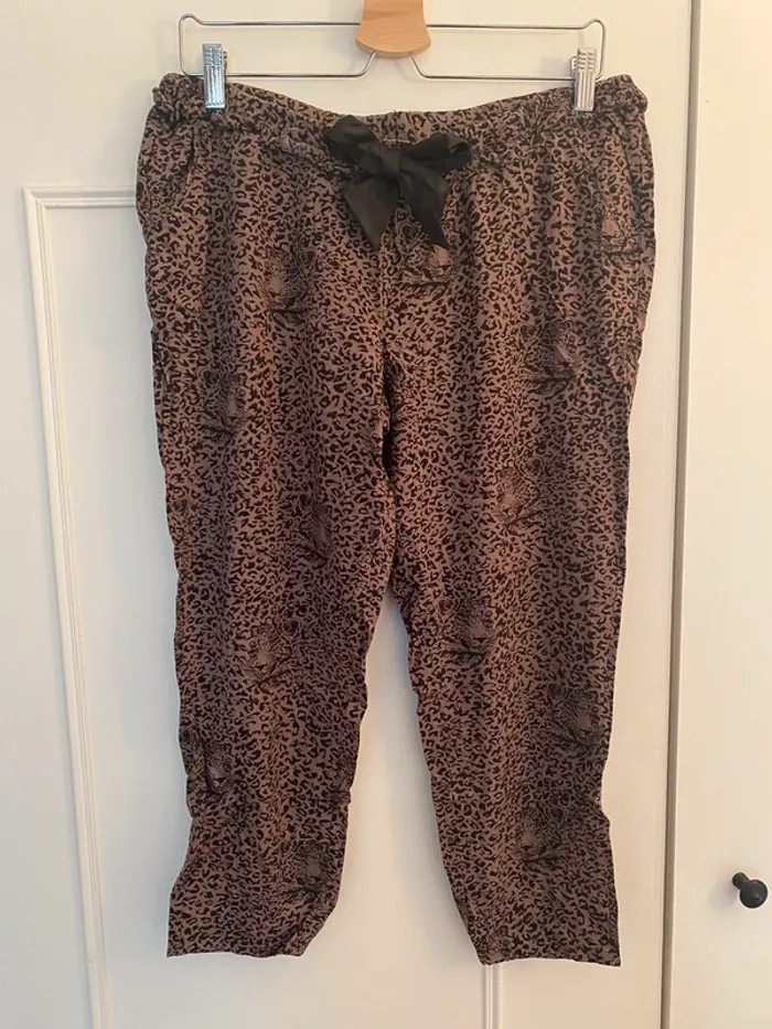 Pantalon court Undiz motif fauve