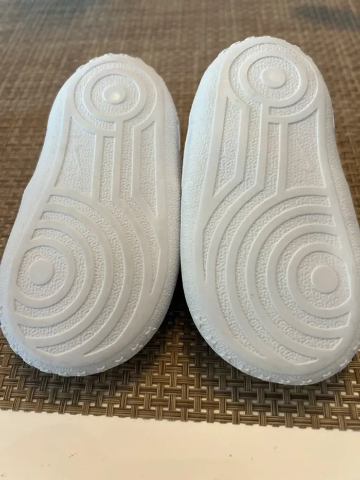 Basket bébé Nike taille 19,5 - photo numéro 7