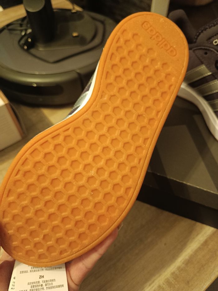 Basket adidas - photo numéro 4