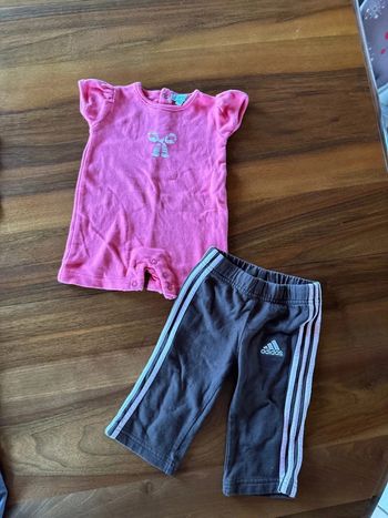 Lot 3 mois fille grenouille barboteuse fille et jogging adidas