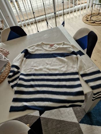 Pull blan et bleu