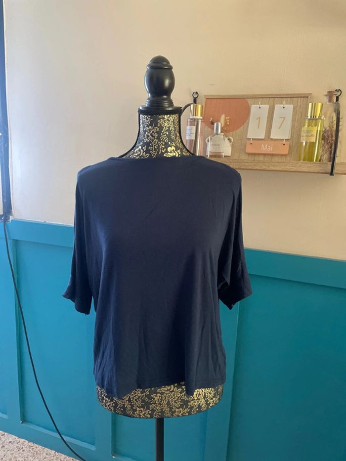 T-shirt avec manches ouvertes