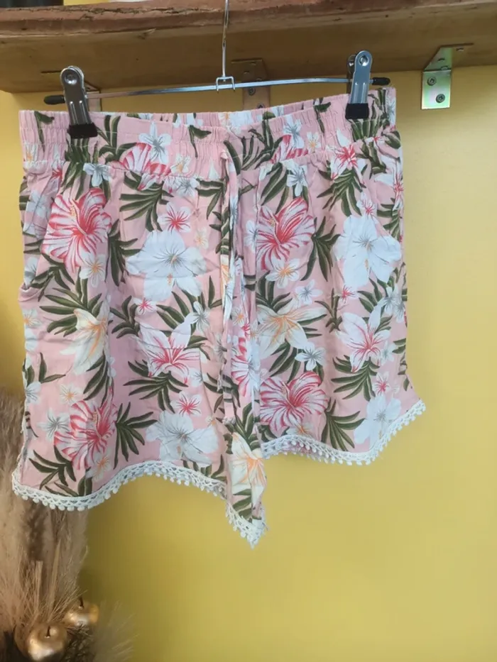 Lot de 2 shorts taille 38/40 - photo numéro 2
