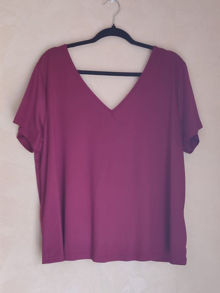 T-shirt rouge-bordeaux