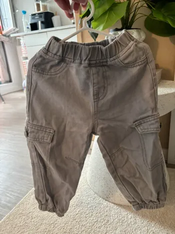 Cargo gris