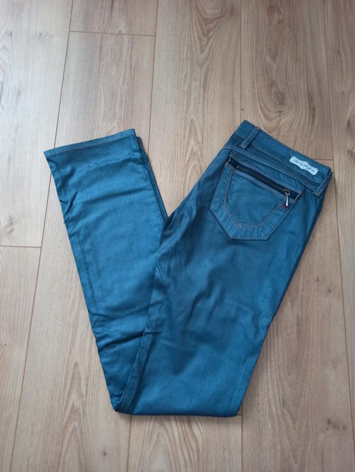 Pantalon enduit