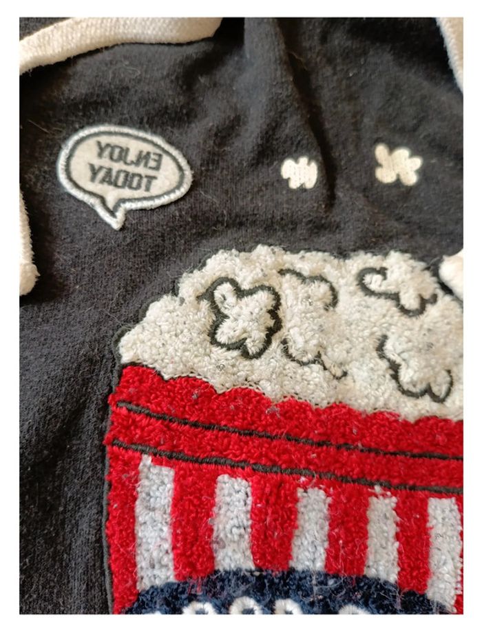 Sweat à capuche noir à motif pop-corn – style fun & streetwear - - photo numéro 3