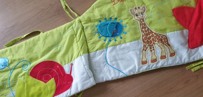 ⭐ Tour de lit 170 cm x 40 cm Vulli Sophie la girafe #emyfleury_accessoireslit - photo numéro 4