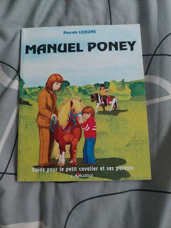Livre manuel poney
