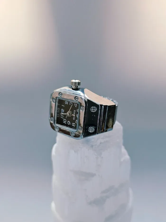 Bague Montre Argentée Cadran Carré Noir - photo numéro 3