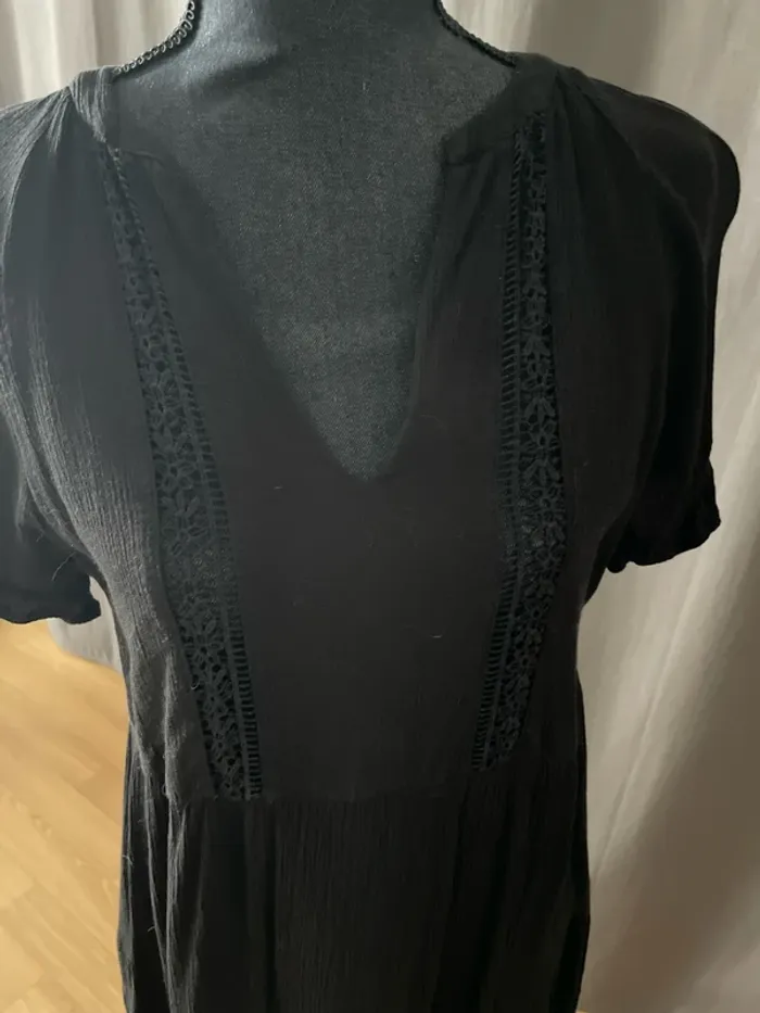 Robe noire - photo numéro 2