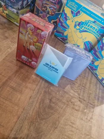 Gempack 4 Ponyta + 100 Sleeves + 25 Toploader