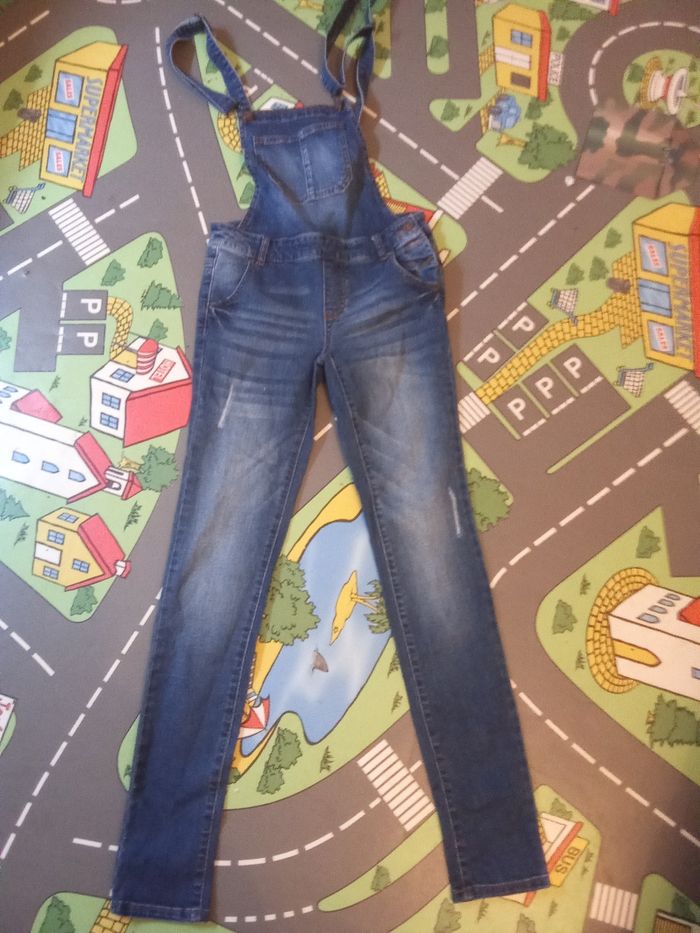 Salopette en jean femme marque kiabi taille 36 ou S slim