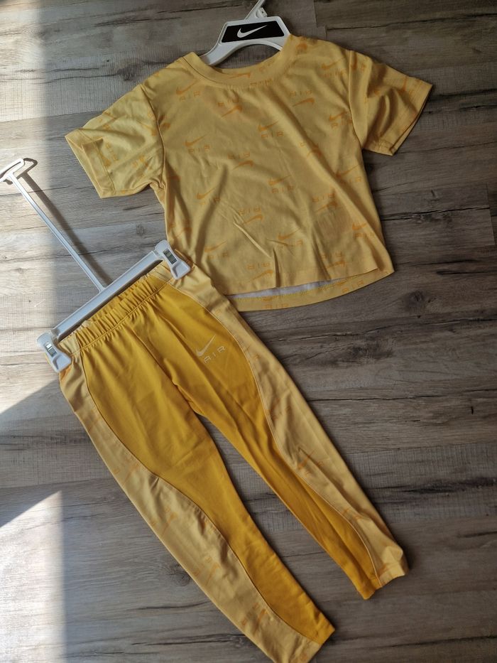 Ensemble Nike jaune fille
