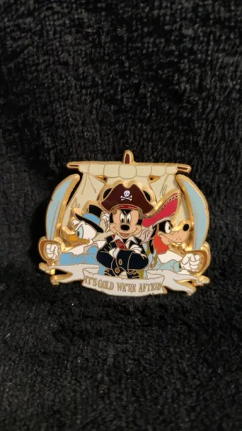 Pin's Disney Mickey pirate