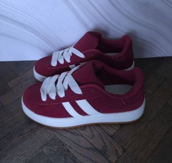 Baskets bordeaux & bandes blanches - Taille 37 - Neuves