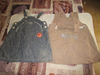 2 robes a bretelles 6 mois