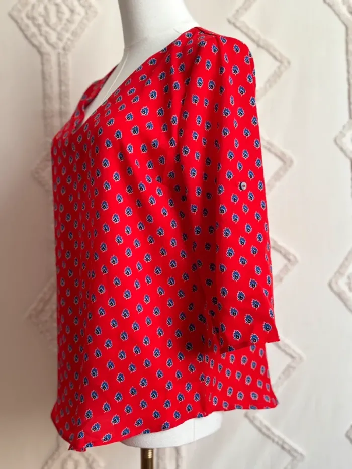 Blouse rouge imprimée bohème chic – col V devant et dos dentelle – Noémie & Co – taille S - photo numéro 3