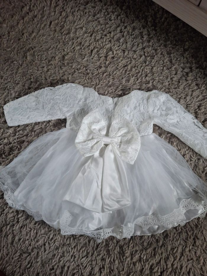 Magnifique robe de cérémonie baptême ou mariage blanc fille taille 6 mois - photo numéro 2