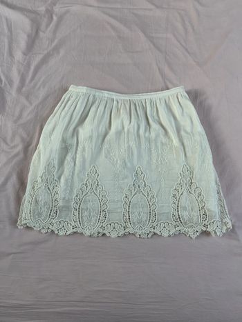 Jupe blanche dentelles taille 40 Nafnaf