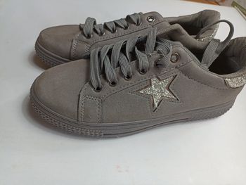 Basket grise étoile taille 38