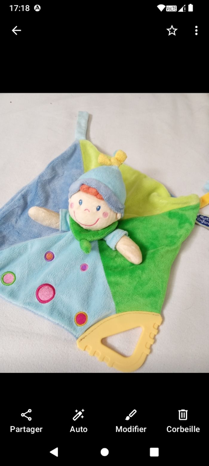 Doudou mouchoir lutin garçon mot d'enfants anneaux de dentition, nuage, bleu, vert, jaune, broderie ronds - photo numéro 2