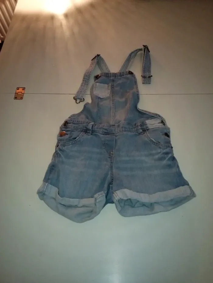 Salopette short en jean c&A 152 cm réglable à l'intérieur - photo numéro 2
