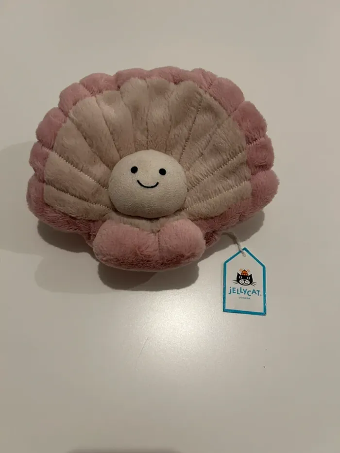 Clemmie clam jellycat