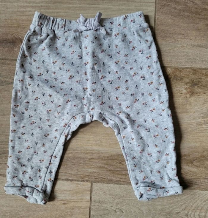 Ensemble fleuri décontracté taille 12 mois - photo numéro 5