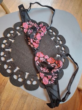 Soutien gorge femme noir et rose 85B