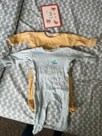 2 pyjamas légers Zara 1/3 mois