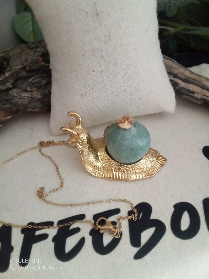 Collier escargot en pierre naturelle d'aventurine