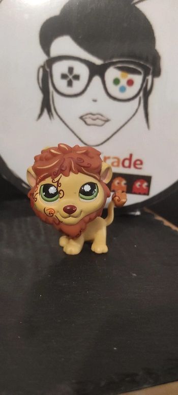 Little Petshop LPS lion 944 hasbro Authentic Pet Shop Hasbro Yellow Brown