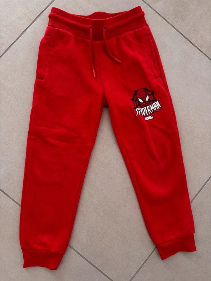 Pantalon jogging rouge Marvel 4/5 ans Spiderman