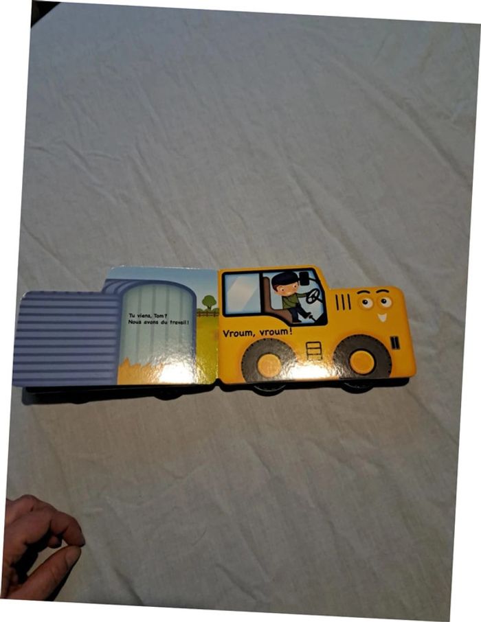 Livre roulant Bout'Chou Tracteur - photo numéro 5