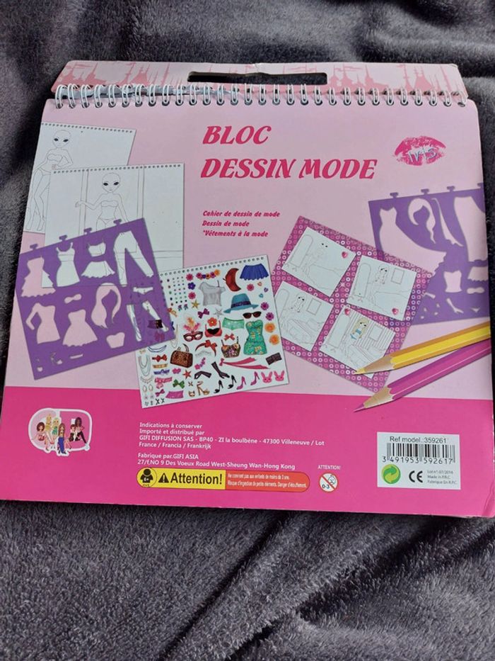 Bloque dessin mode super style - photo numéro 3