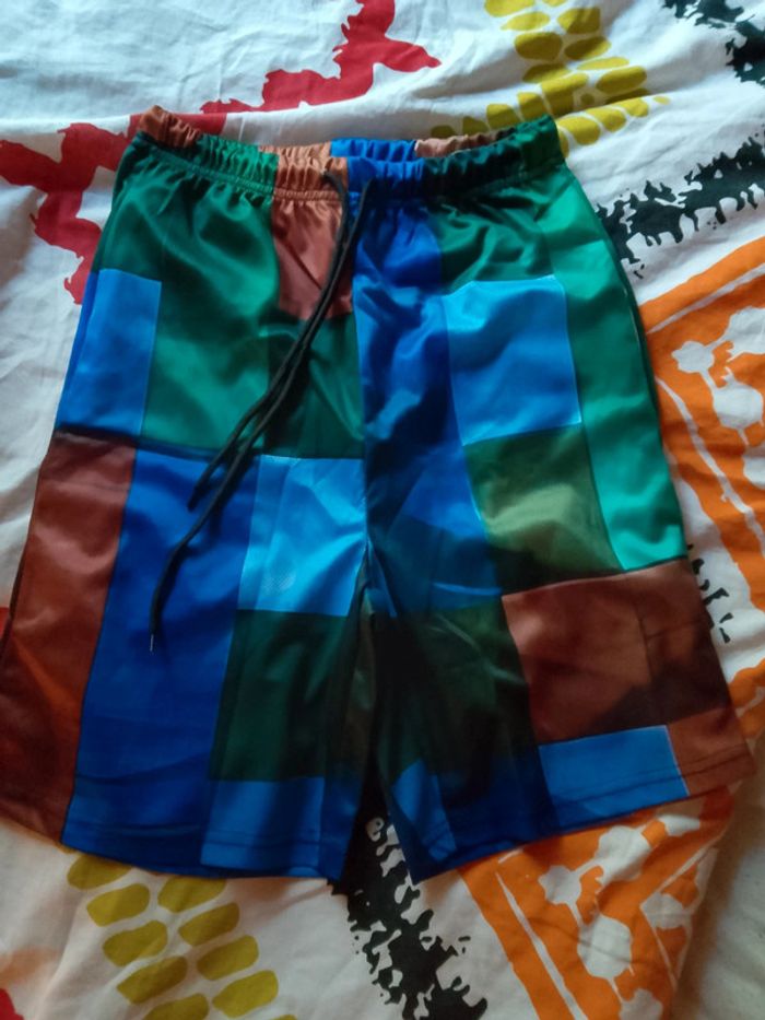 Short extrêmement léger taille M
