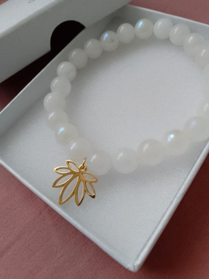 Bracelet en Pierres de Lune Naturelles & Fleur de Lotus – Pièce Unique - photo numéro 3